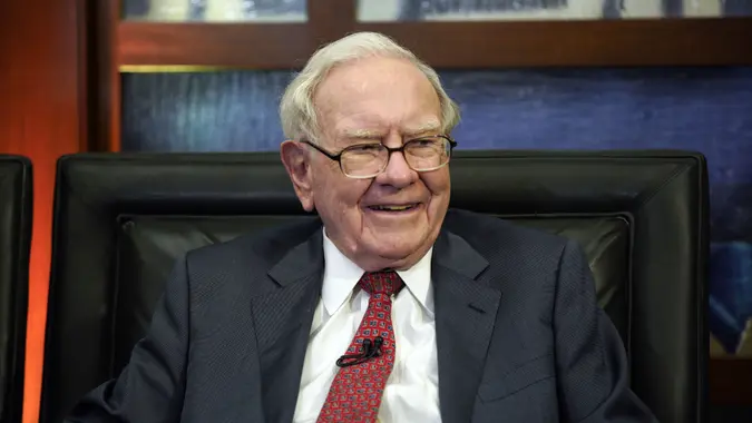 The Oracle's Gambit: Can Warren Buffett 5-Minute Debt Solution Work?